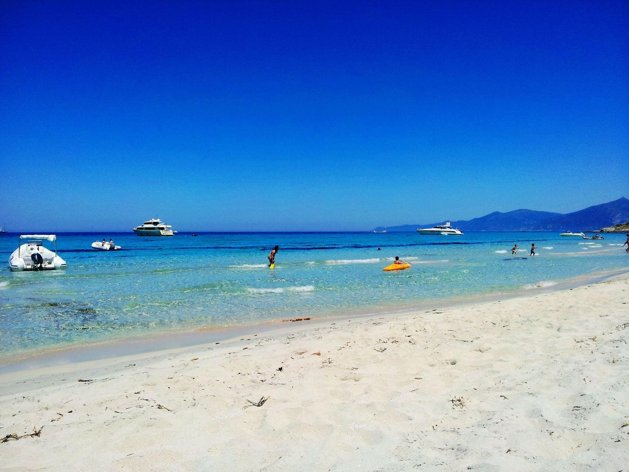 Adonis Saint Florent Exterior foto