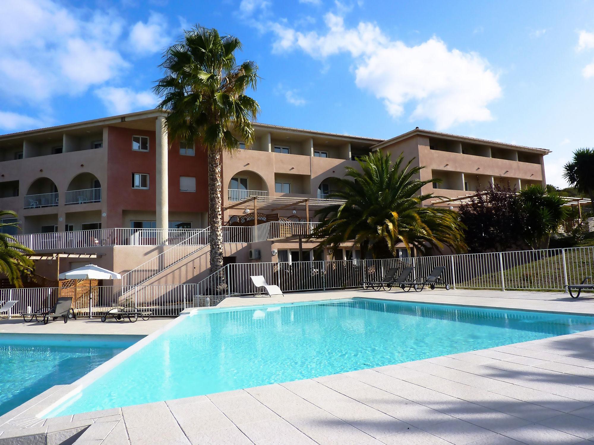 Adonis Saint Florent Exterior foto