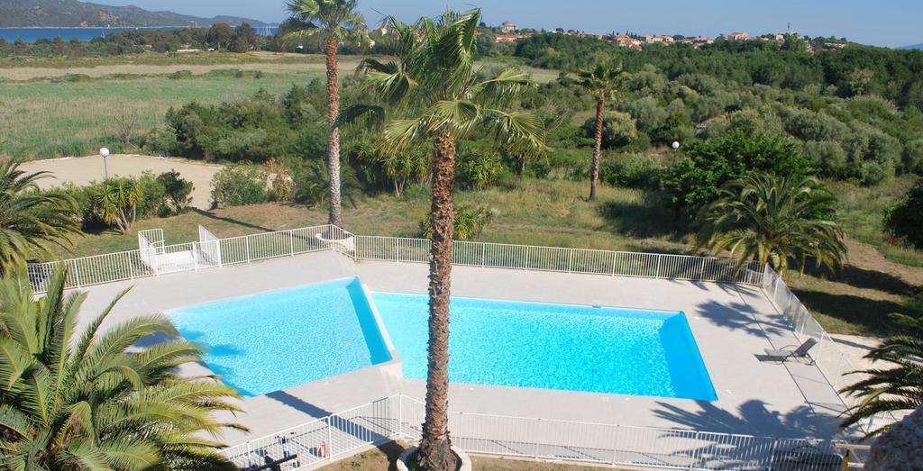 Adonis Saint Florent Exterior foto