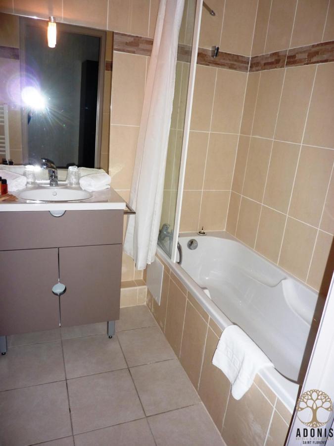 Adonis Saint Florent Exterior foto