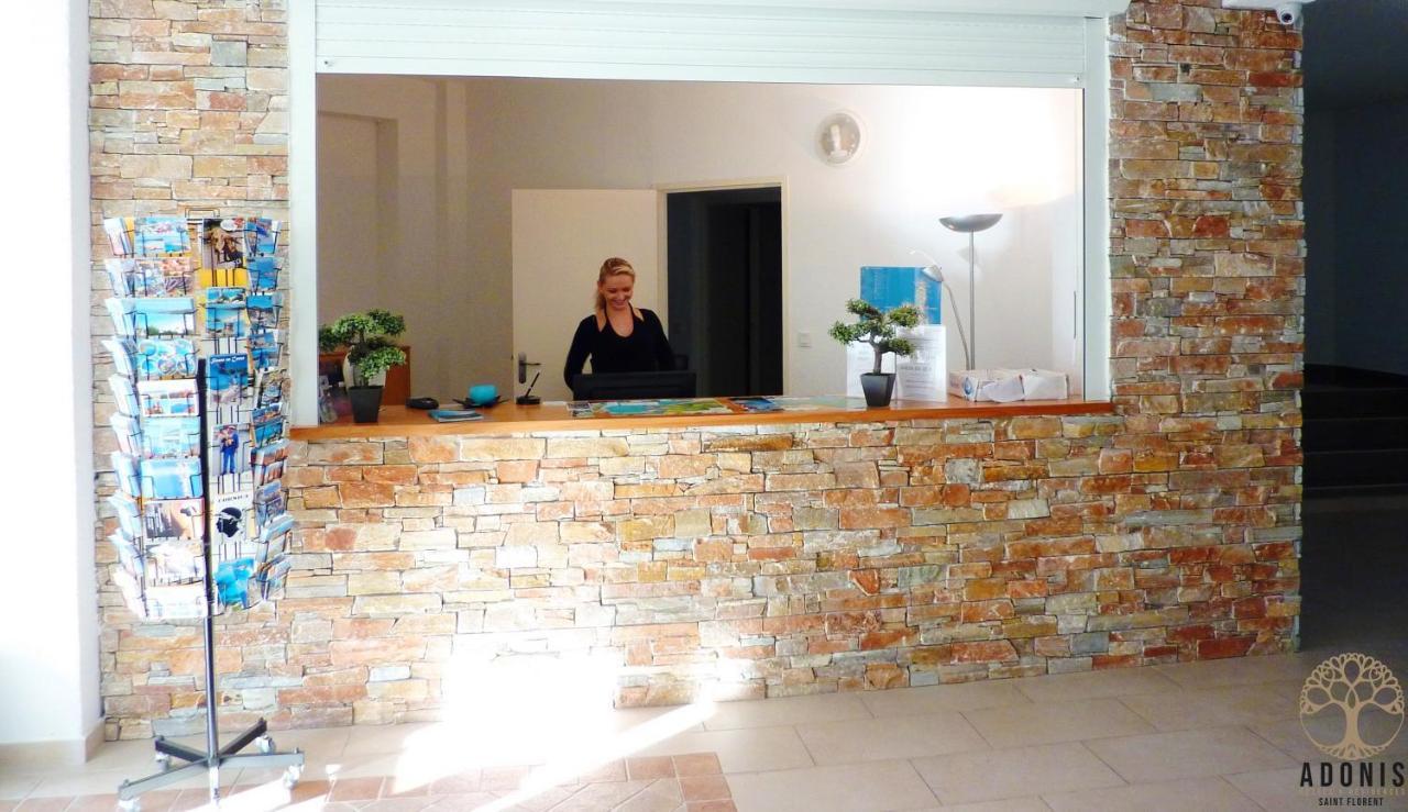 Adonis Saint Florent Exterior foto