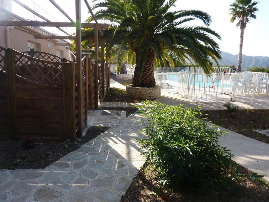 Adonis Saint Florent Exterior foto
